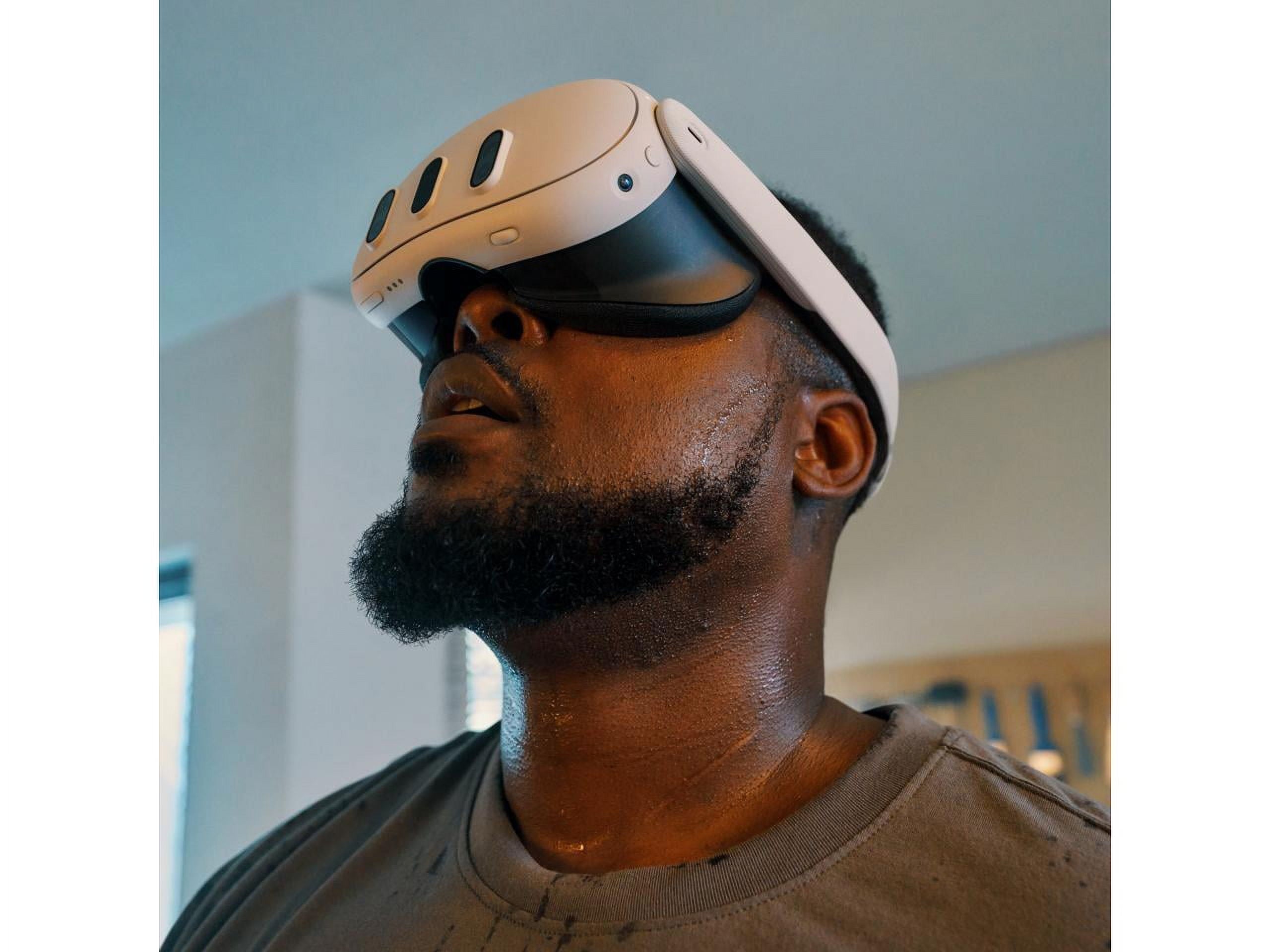 3 - 128GB — Breakthrough Mixed Reality — Powerful Performance —